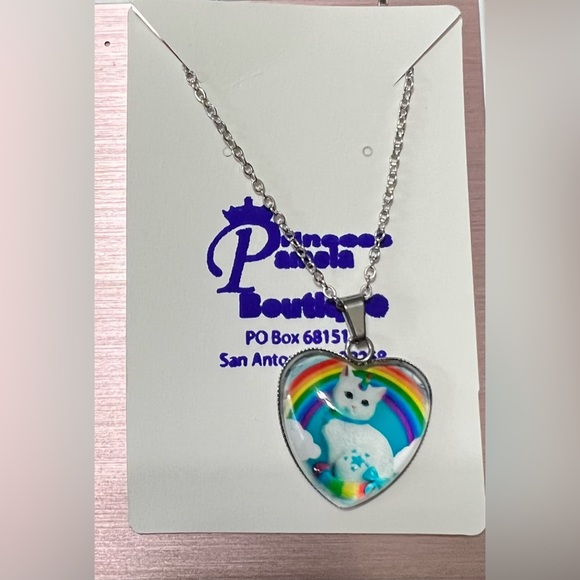 TT-Unicorn Cat and Rainbow Heart Necklace - Picture 5 of 10